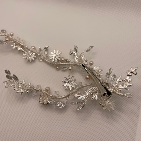 Linnet Headpiece
