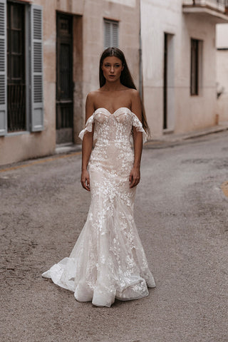 Bridal Dresses Stores | Designer Wedding Dress Shops near me Vesa Brides Bridal Dresses Stores | Designer Wedding Dress Shops near me Vesa Brides